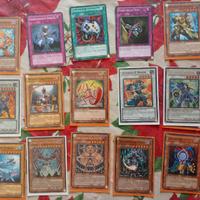 Mazzo di 40 carte di YuGiOh in Italiano