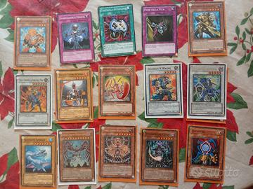 Mazzo di 40 carte di YuGiOh in Italiano