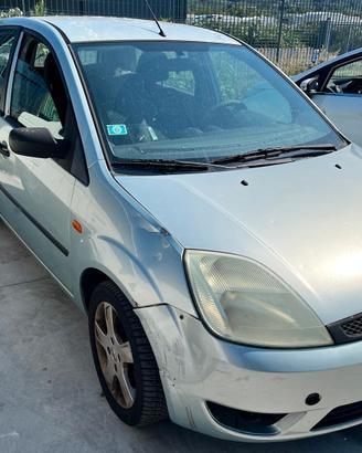FORD FIESTA per ricambi usati