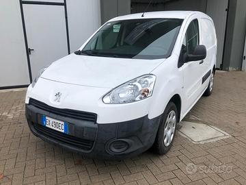 Peugeot Partner 1.6 8V HDi 90CV FAP L1 2 posti Fur