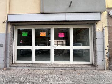 Locale commerciale in Corso Pascoli