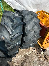 Pneumatici per trattore o macchine agricole