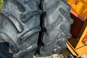 Pneumatici per trattore o macchine agricole