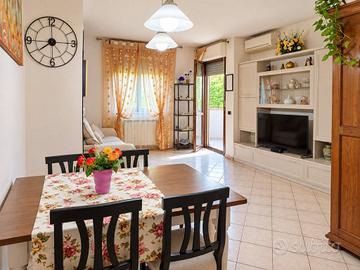 Appartamento di 105 m² con 5 locali e box auto a P
