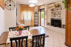 Appartamento di 105 m² con 5 locali e box auto a P