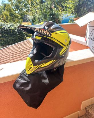 Casco moto cross Airoh