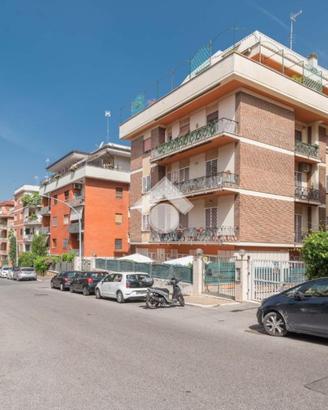 4 LOCALI A ROMA