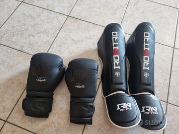 guantoni e parastinchi leone nuovi