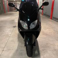 Yamaha T Max - 2005