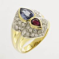Anello in oro con diamanti ,zaffiro e rubino
