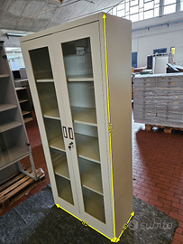 Armadi ufficio con ante battenti in vetro