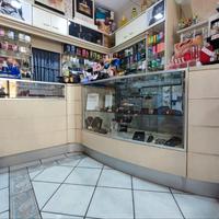 Arredo negozio completo