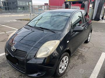 Toyota Yaris 1.0 3 porte Sol REVIONATA IL 04/02/26