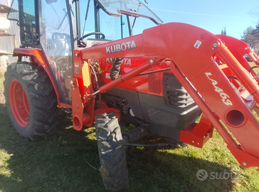 Kubota L3200 con caricatore frontale