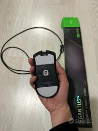 Razer Viper v3 pro + mousepas