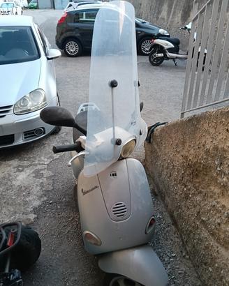 vespa et 4 150 anno 2001