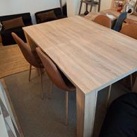 Tavolo in legno da salotto