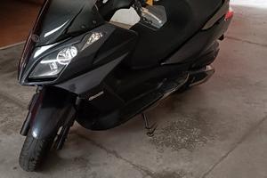 Kymco Downtown 300i  2010 - 38733km - accessoriato