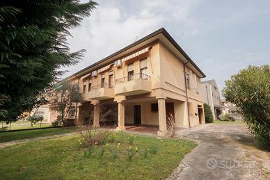 Casa a Vicenza, quartiere Laghetto (Ai laghi)