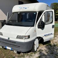 Camper Semintegrale Elnagh Marlin Slim 2
