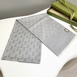 Scialle Gucci in seta e lana