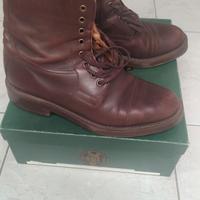 Anfibi in pelle