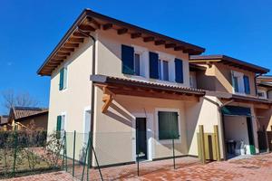 Villetta a schiera di 176 m² con più di 5 locali e