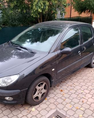 Peugeot 206 1.1 Benzina Idonea Neopatentati