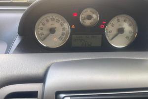 Lancia y 2004