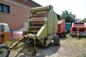 Rotopressa claas rollant 62 rete e spago