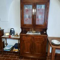 Vetrinetta in legno.  
