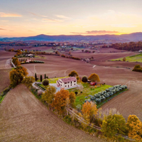 Casale storico in posizione dominante