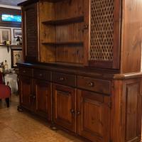 Credenza in legno massiccio