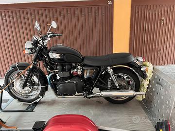 Triumph Bonneville Black