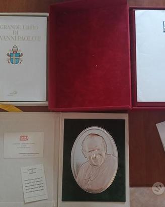 Ovale argento e libro papa edizione vangelo nr 299