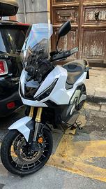 Honda adv 750 2025
