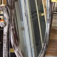 specchio con cornice in legno