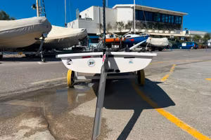 Barca a vela da regata