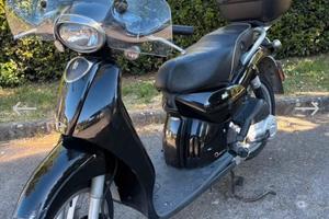 Aprilia scarabeo 100 4 T