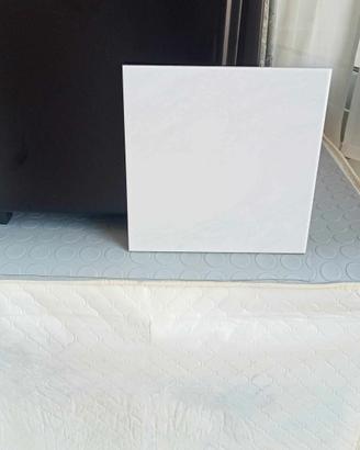 Piastrelle per rivestimento bagno.