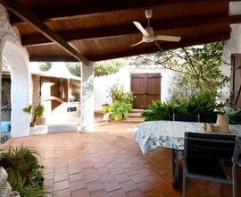 Villa in stile spagnolo a 50 m dal mare