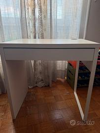 Scrivania Ikea Micke