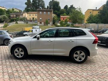 VOLVO XC60 B4 (d) automatico Core