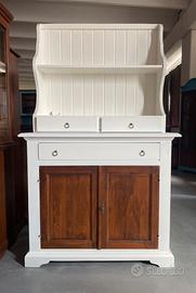 credenza con piattaia in stile shabby