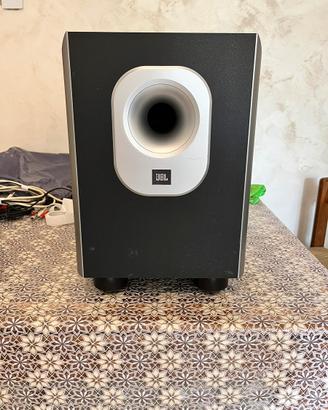 Subwoofer JBL SUB140/230 - Potente e Affidabile