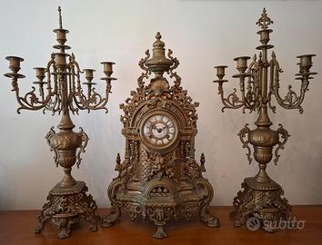 Candelabri e Orologio