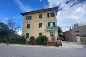 4 LOCALI A BASTIA UMBRA