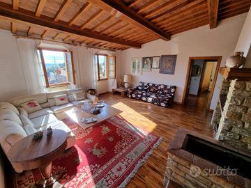 Appartamento di 225 m² con più di 5 locali a Barbe