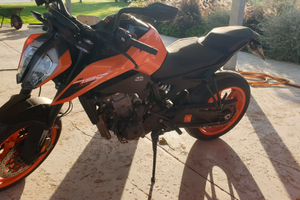 Moto ktm 790 duke