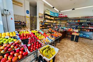 Negozio alimentary,  frutta e verdura